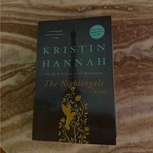 The Nightingale by Kristin Hannah